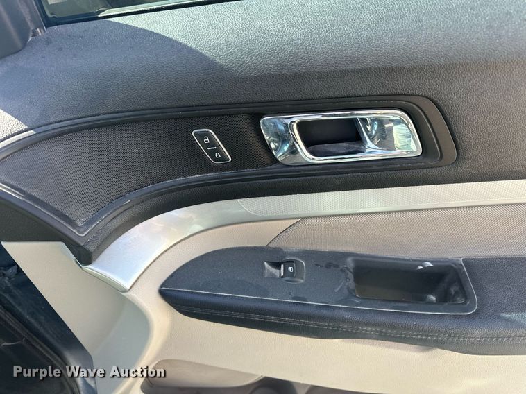 image for item DW5100 2018 Ford Explorer SUV