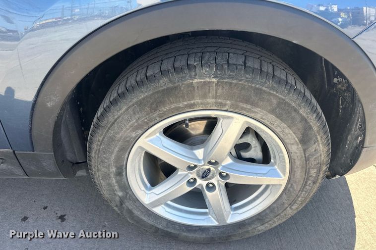 image for item DW5100 2018 Ford Explorer SUV