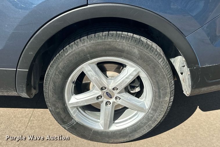 image for item DW5100 2018 Ford Explorer SUV