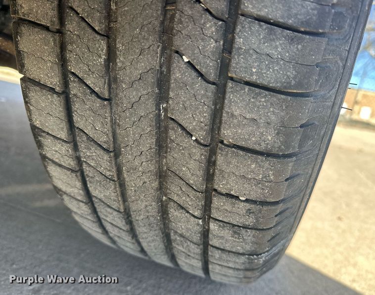 image for item DW5100 2018 Ford Explorer SUV