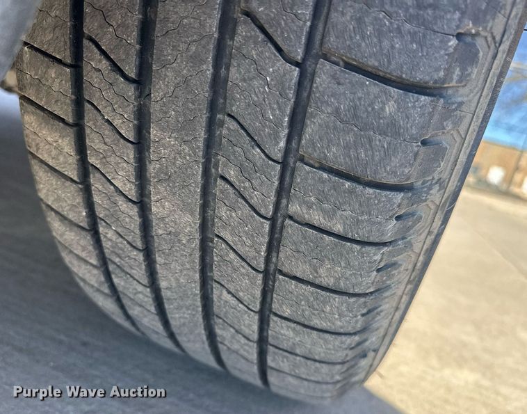 image for item DW5100 2018 Ford Explorer SUV