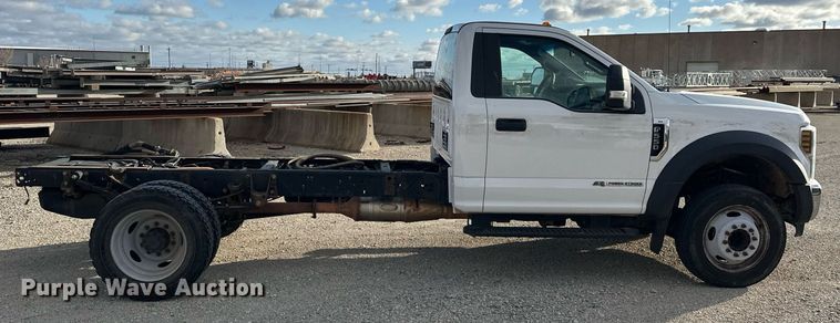 image for item DW5106 2019 Ford F550 Super Duty truck cab and chassis