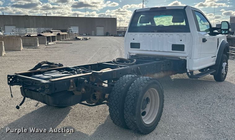 image for item DW5106 2019 Ford F550 Super Duty truck cab and chassis