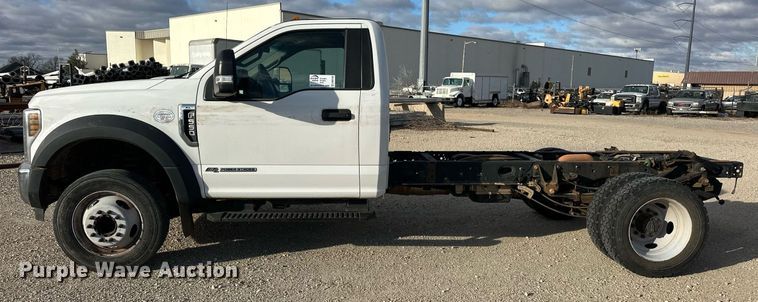 image for item DW5106 2019 Ford F550 Super Duty truck cab and chassis
