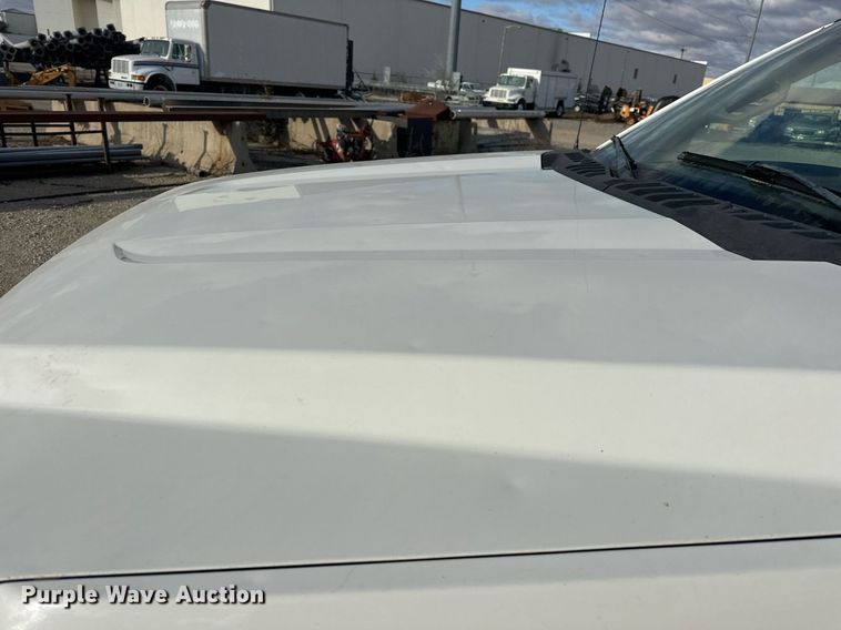 image for item DW5106 2019 Ford F550 Super Duty truck cab and chassis