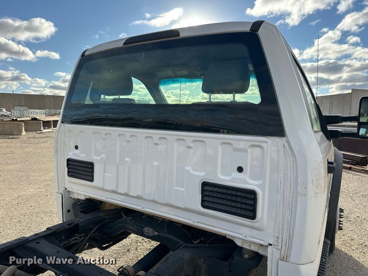 image for item DW5106 2019 Ford F550 Super Duty truck cab and chassis