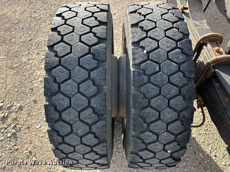 image for item DW5106 2019 Ford F550 Super Duty truck cab and chassis