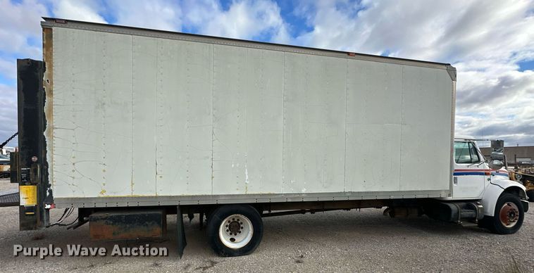 image for item DW5107 1998 International 4700 4X2 box truck