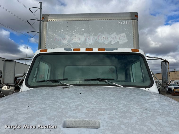 image for item DW5107 1998 International 4700 4X2 box truck