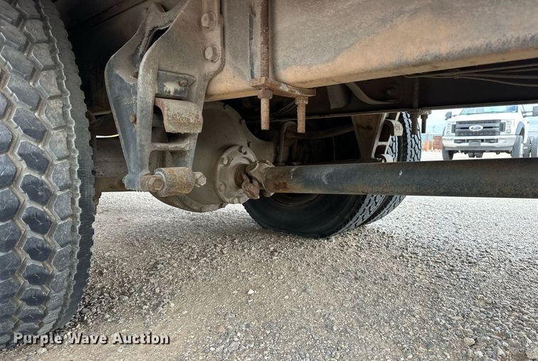 image for item DW5107 1998 International 4700 4X2 box truck