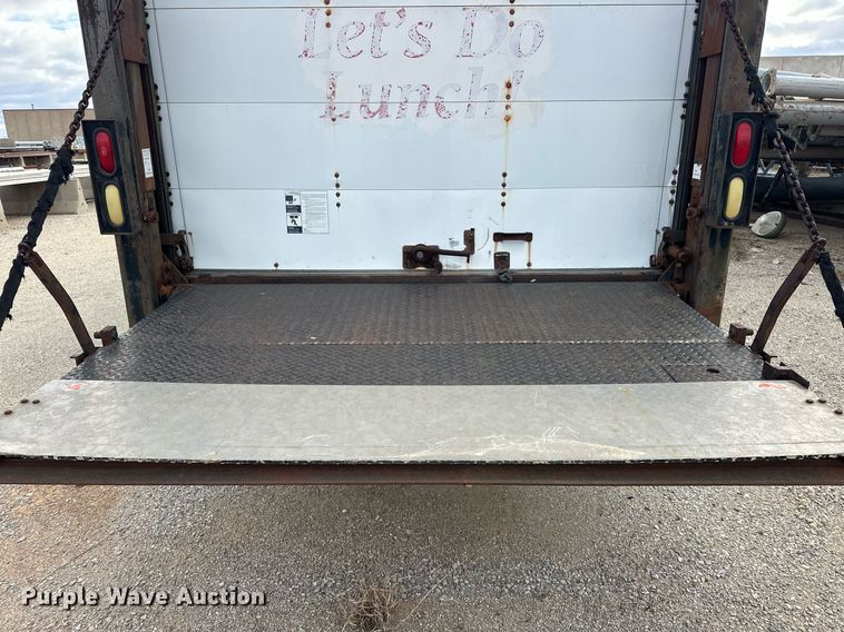 image for item DW5107 1998 International 4700 4X2 box truck