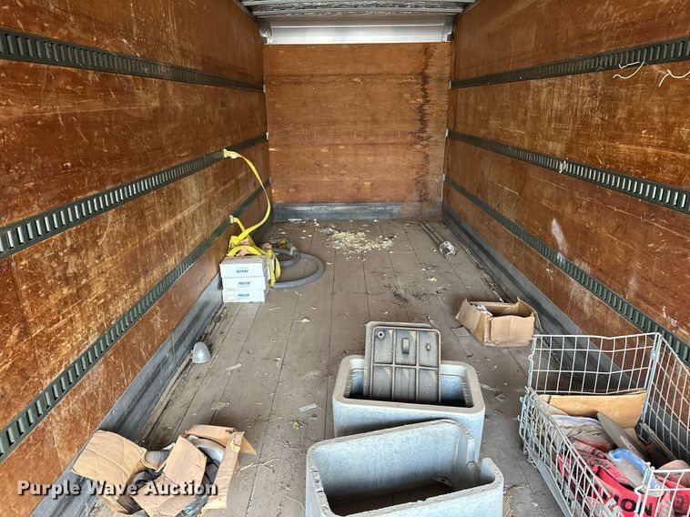 image for item DW5107 1998 International 4700 4X2 box truck