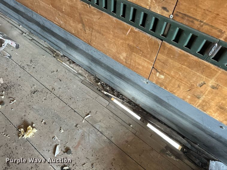 image for item DW5107 1998 International 4700 4X2 box truck