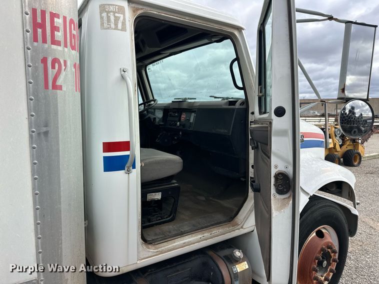 image for item DW5107 1998 International 4700 4X2 box truck