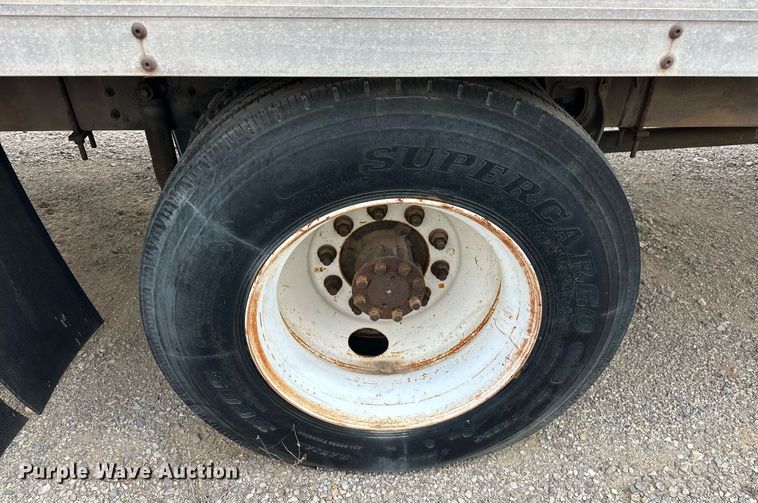 image for item DW5107 1998 International 4700 4X2 box truck