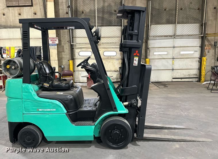 image for item DW5108 Mitsubishi FGC25N forklift