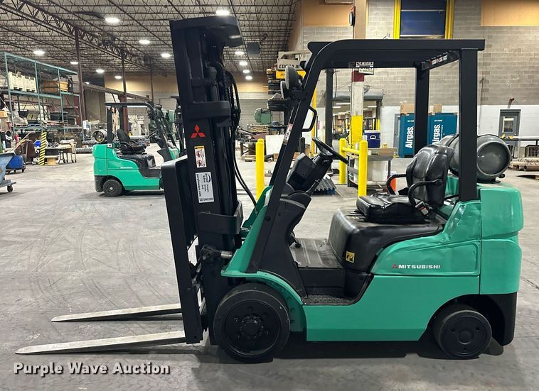 image for item DW5108 Mitsubishi FGC25N forklift