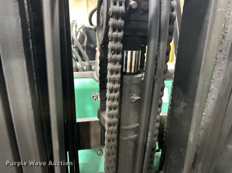 image for item DW5108 Mitsubishi FGC25N forklift