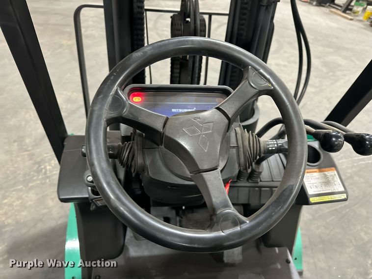 image for item DW5108 Mitsubishi FGC25N forklift