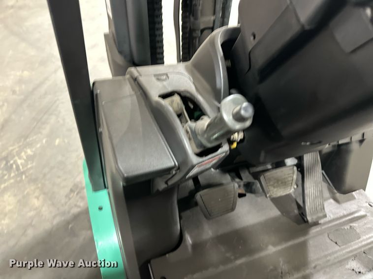 image for item DW5108 Mitsubishi FGC25N forklift