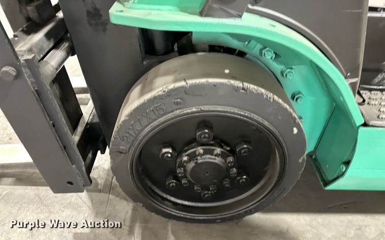 image for item DW5108 Mitsubishi FGC25N forklift