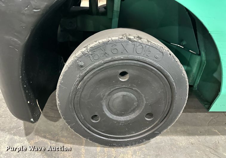 image for item DW5108 Mitsubishi FGC25N forklift