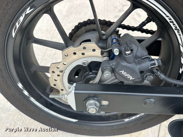 image for item DW5113 2016 Honda CBR 500R motorcycle