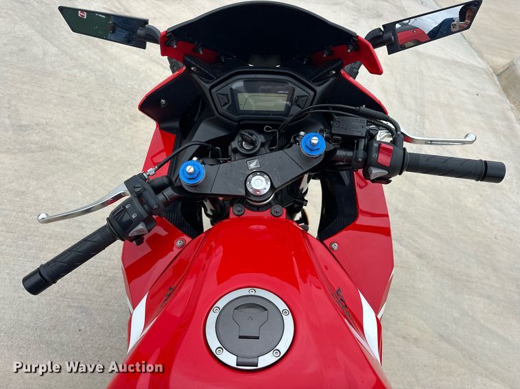 image for item DW5113 2016 Honda CBR 500R motorcycle