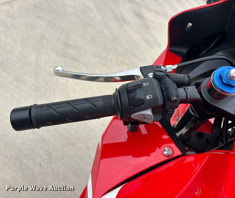 image for item DW5113 2016 Honda CBR 500R motorcycle