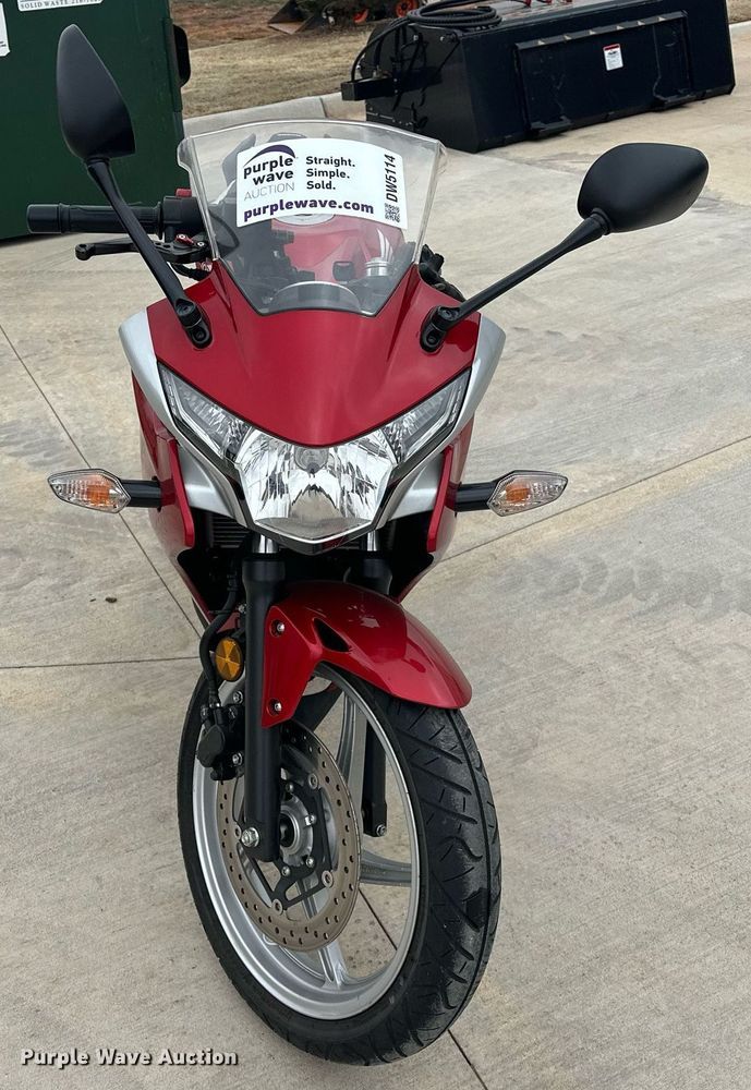 image for item DW5114 2011 Honda CBR250R motorcycle