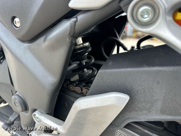 image for item DW5114 2011 Honda CBR250R motorcycle