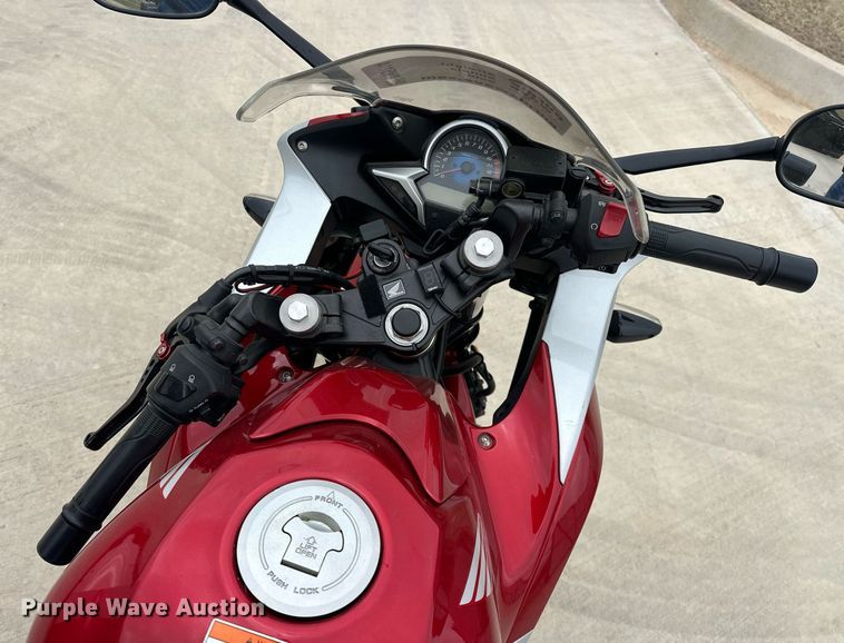 image for item DW5114 2011 Honda CBR250R motorcycle