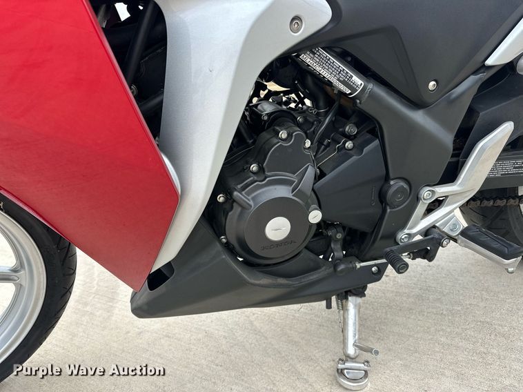 image for item DW5114 2011 Honda CBR250R motorcycle