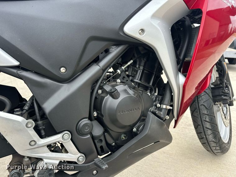 image for item DW5114 2011 Honda CBR250R motorcycle