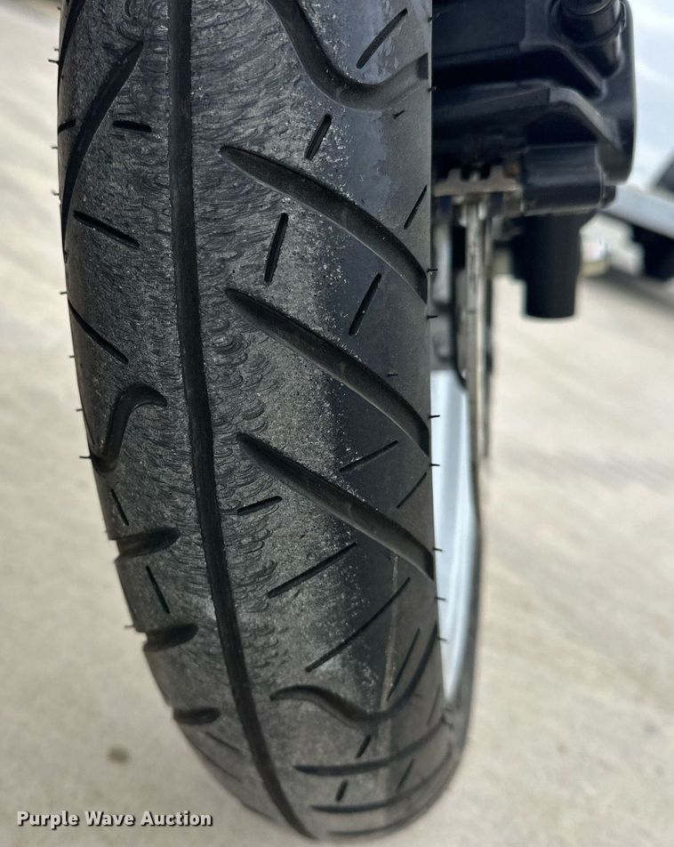 image for item DW5114 2011 Honda CBR250R motorcycle