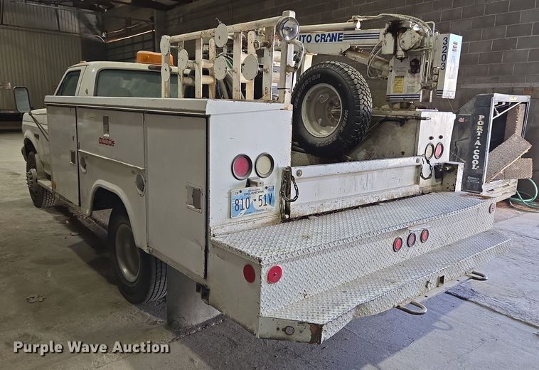 image for item DW8517 1995 Ford F450 Super Duty utility / service truck