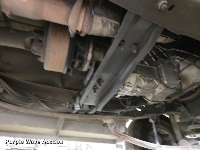 image for item DW8517 1995 Ford F450 Super Duty utility / service truck