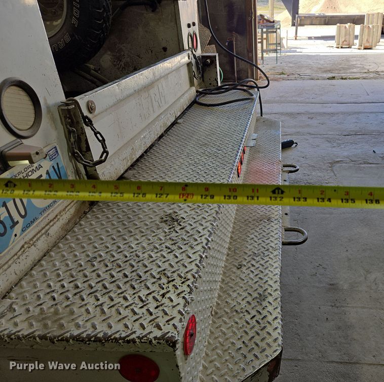 image for item DW8517 1995 Ford F450 Super Duty utility / service truck