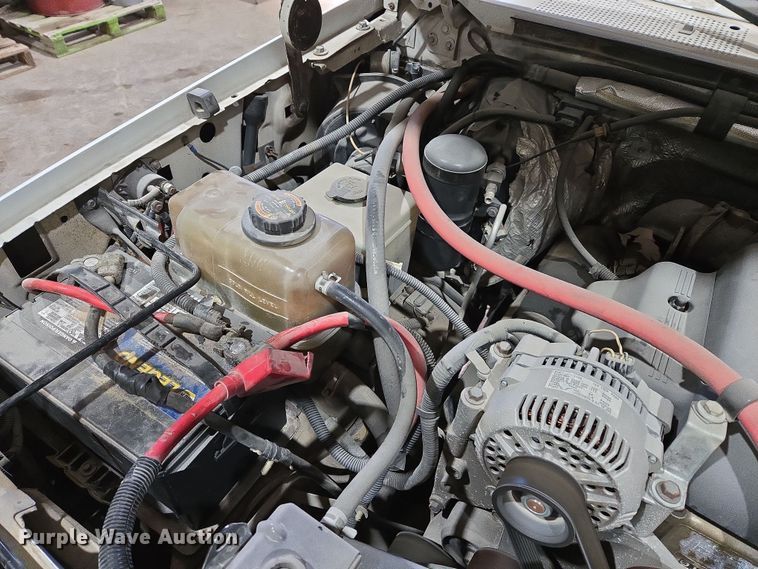 image for item DW8517 1995 Ford F450 Super Duty utility / service truck