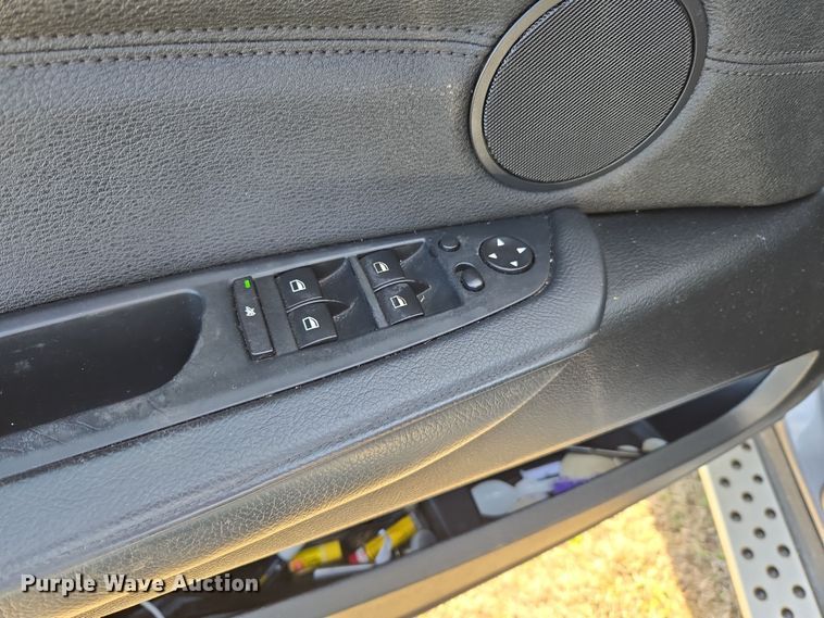 image for item DW8560 2014 BMW X6 SUV