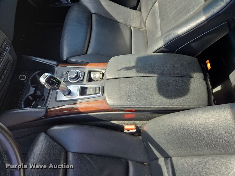 image for item DW8560 2014 BMW X6 SUV