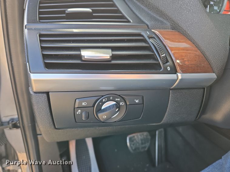 image for item DW8560 2014 BMW X6 SUV