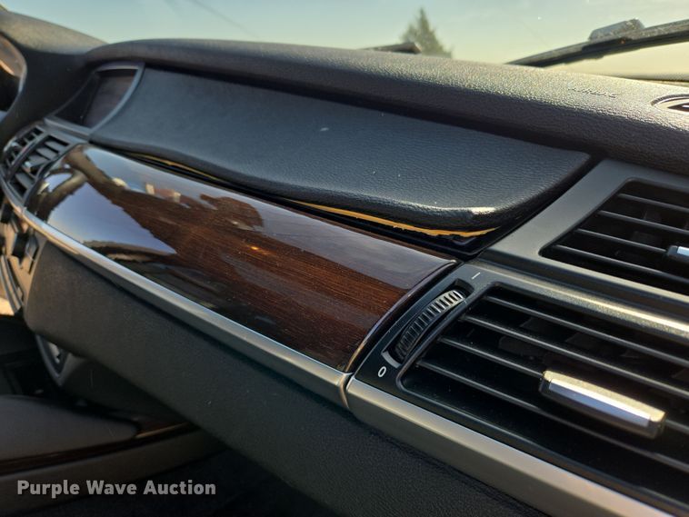 image for item DW8560 2014 BMW X6 SUV