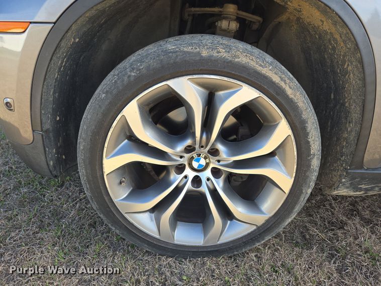 image for item DW8560 2014 BMW X6 SUV