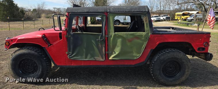 image for item DW8561 2006 Am General M1097R1 HMMWV SUV