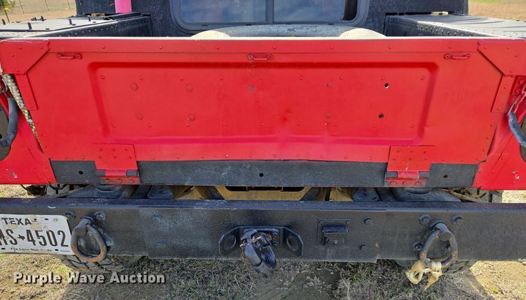 image for item DW8561 2006 Am General M1097R1 HMMWV SUV