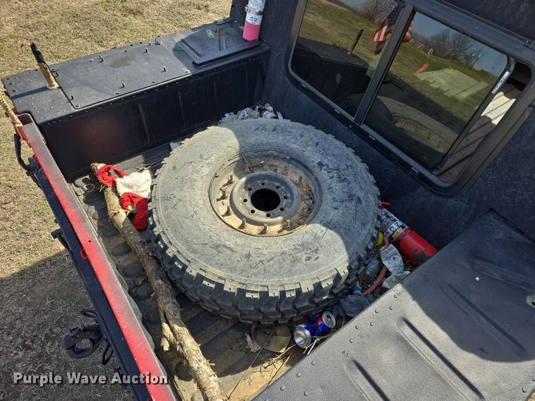 image for item DW8561 2006 Am General M1097R1 HMMWV SUV