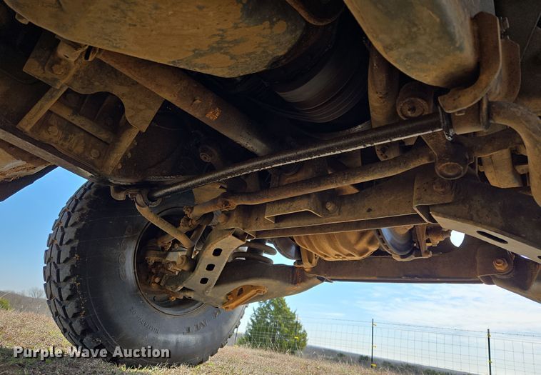 image for item DW8561 2006 Am General M1097R1 HMMWV SUV