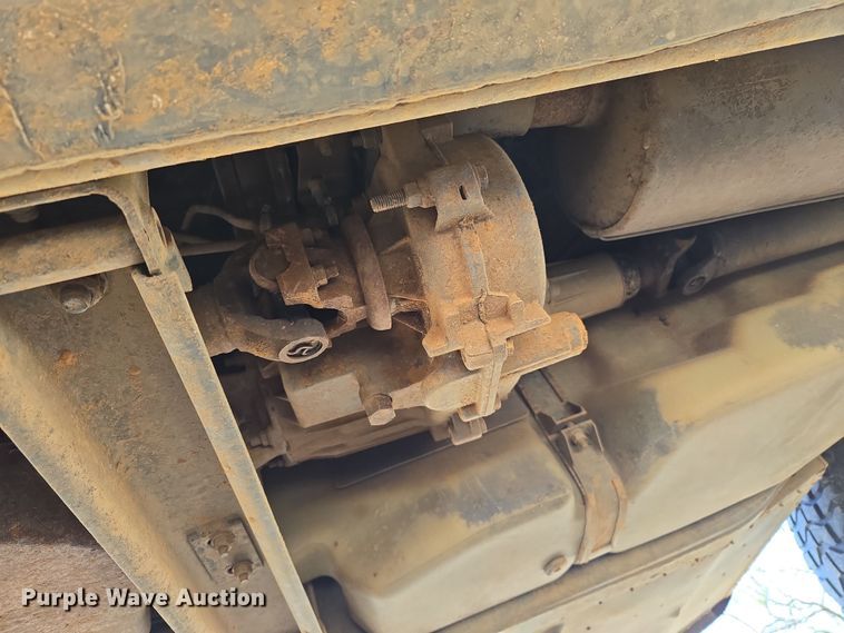 image for item DW8561 2006 Am General M1097R1 HMMWV SUV