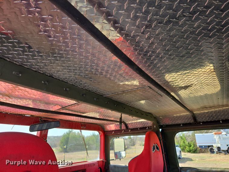 image for item DW8561 2006 Am General M1097R1 HMMWV SUV